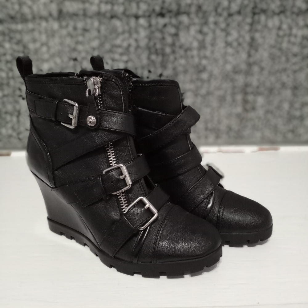 GUESS Lehana wedge boots